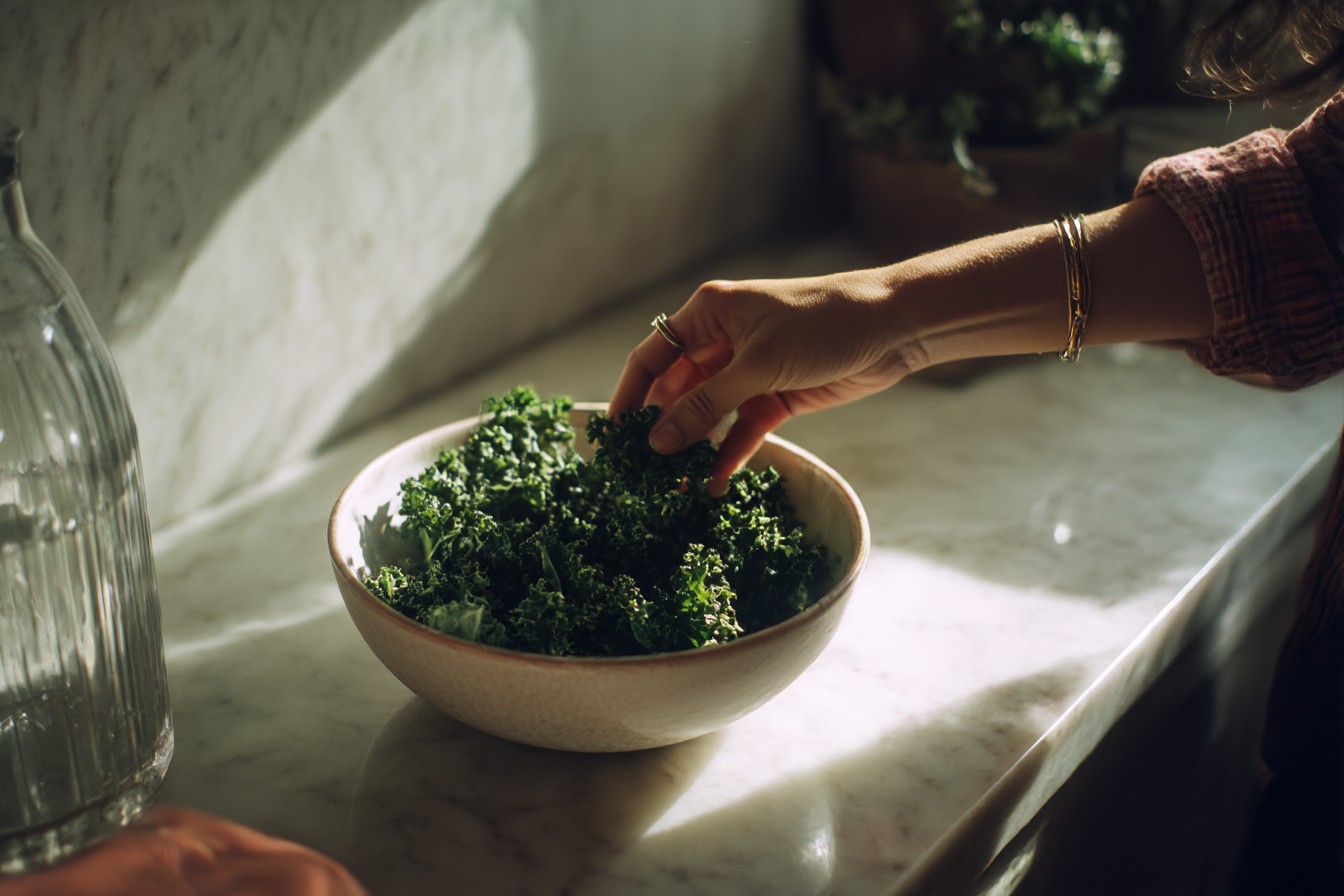 im1979_How_I_Became_the_Person_Who_Brings_Kale_Chips_to_Parti_2d33e9c7-9cb7-4a48-a57a-65faed84469d_1